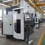 రోబోట్తో అధిక పనితీరు హైడ్రాలిక్ ప్రెస్ బ్రేక్